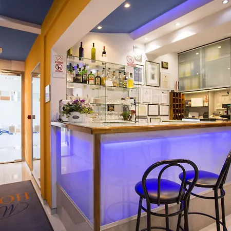 Hotel More Hotell 3*