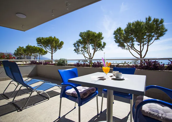 Ξενοδοχείο Hotel More 3*