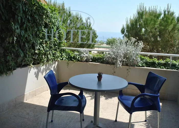 Hotel More 3* Σπλιτ