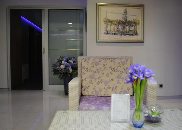 Ξενοδοχείο Hotel More 3*