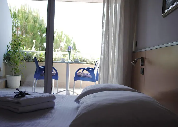 Ξενοδοχείο Hotel More