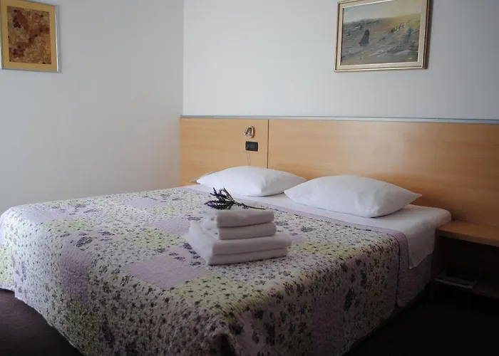 Hotel More 3* Σπλιτ