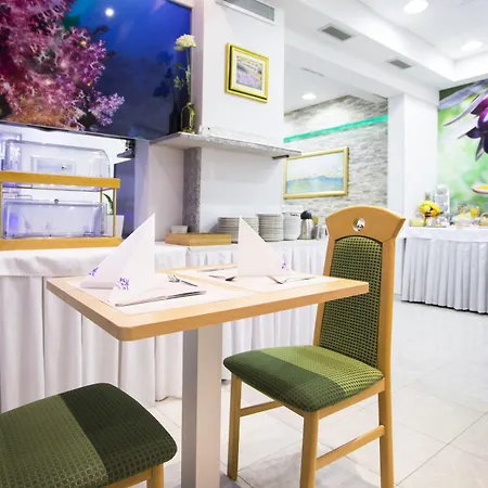 Hotel More ホテル