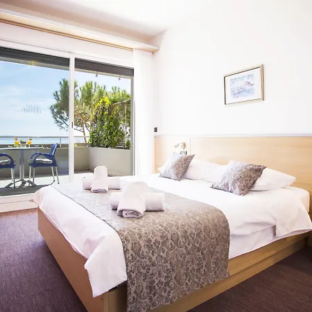 Hotel More Szálloda