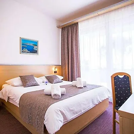 Hotel More מלון 3*