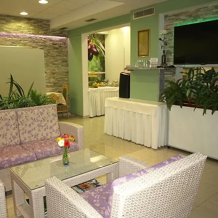 Hotel More 3*