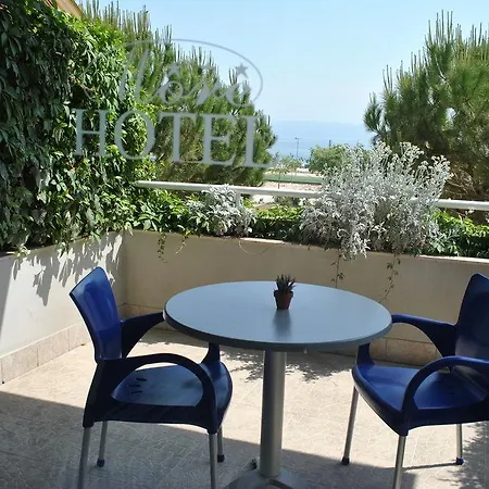 Hotel More 3* Split