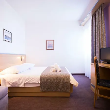 Hotel Hotel More 3*