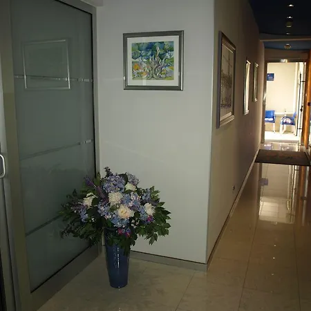 Hotel More Отель 3*