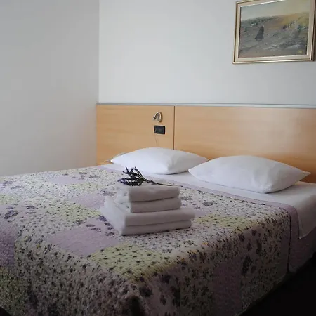 Hotel More 3* Сплит