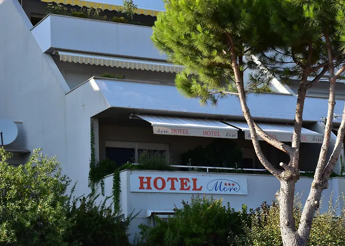 Szálloda Hotel More 3*