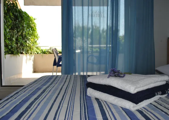 Szálloda Hotel More 3*